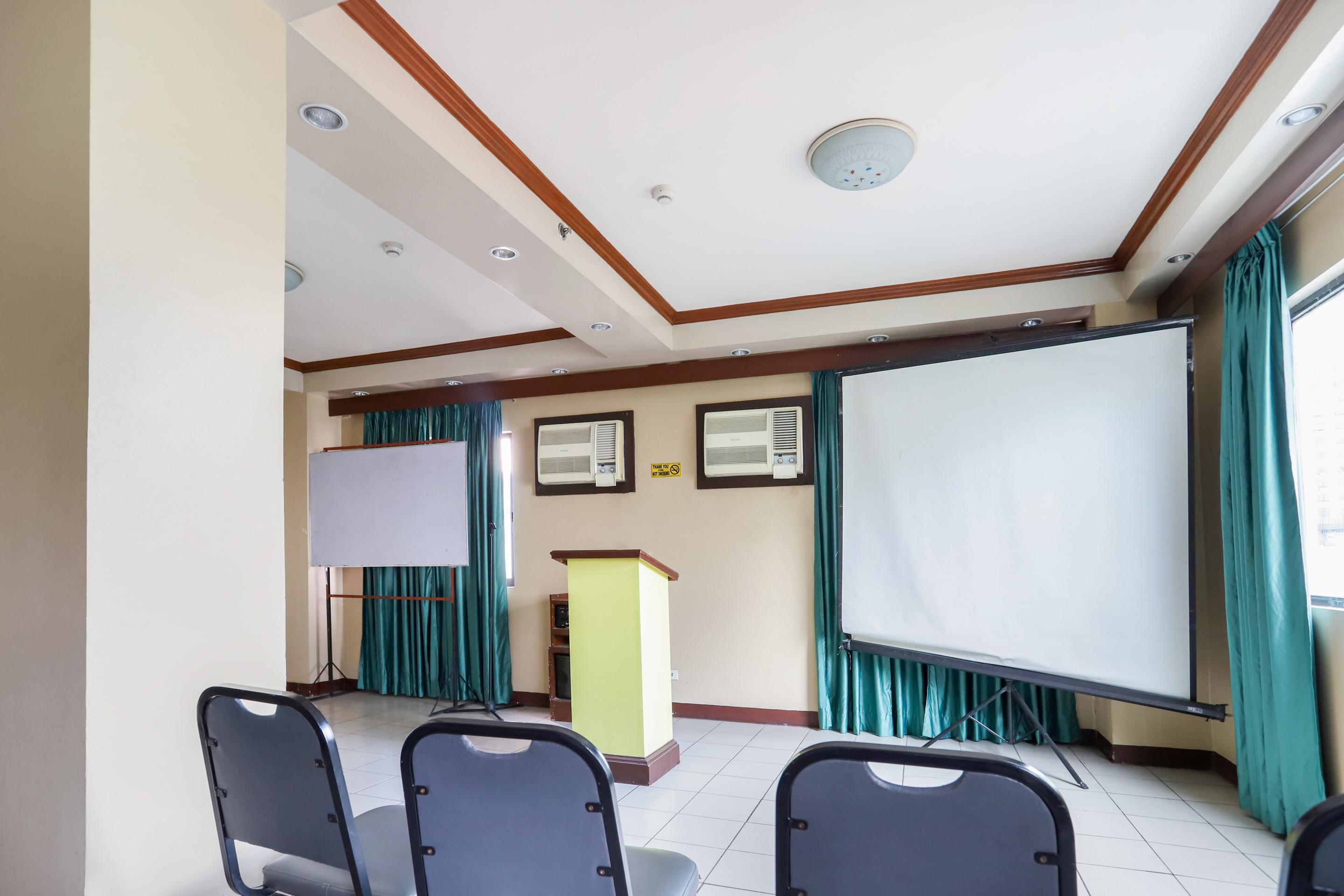 Oyo 210 Apple Tree Suites Cebu Eksteriør billede