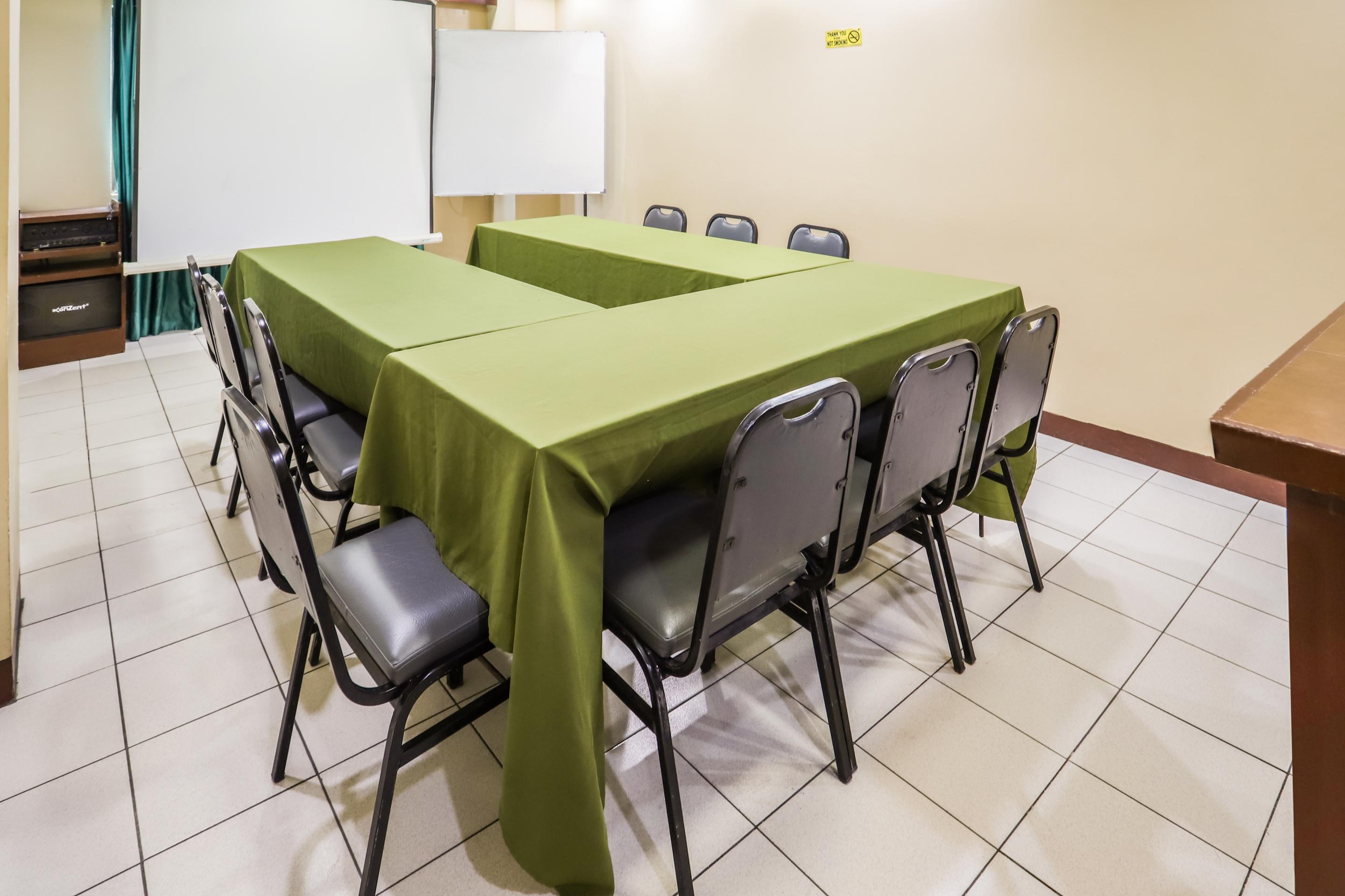 Oyo 210 Apple Tree Suites Cebu Eksteriør billede