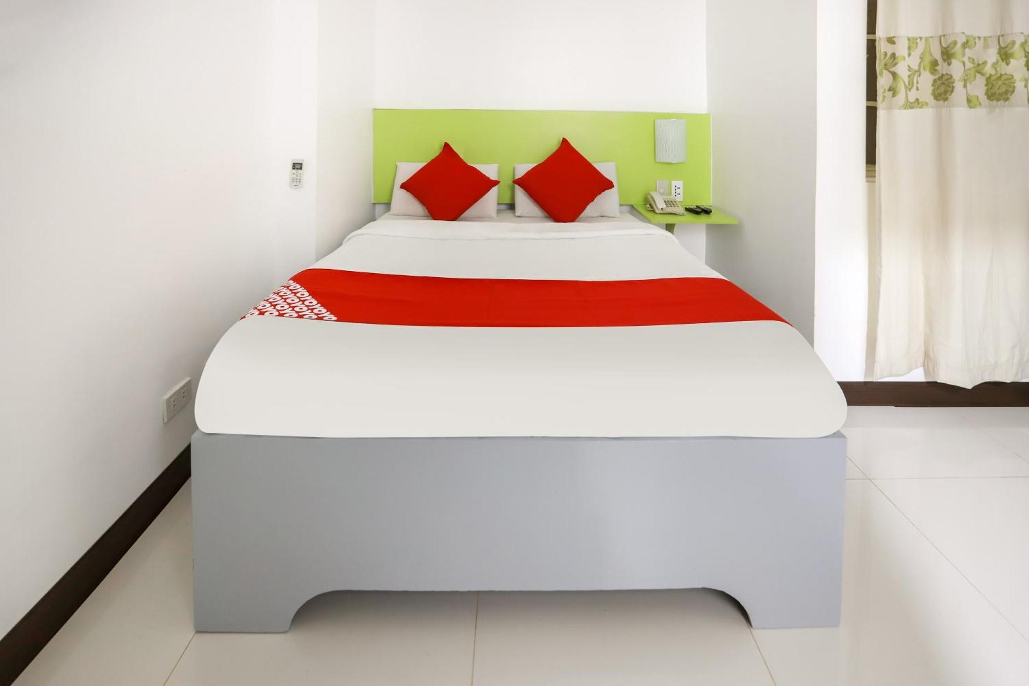 Oyo 210 Apple Tree Suites Cebu Eksteriør billede