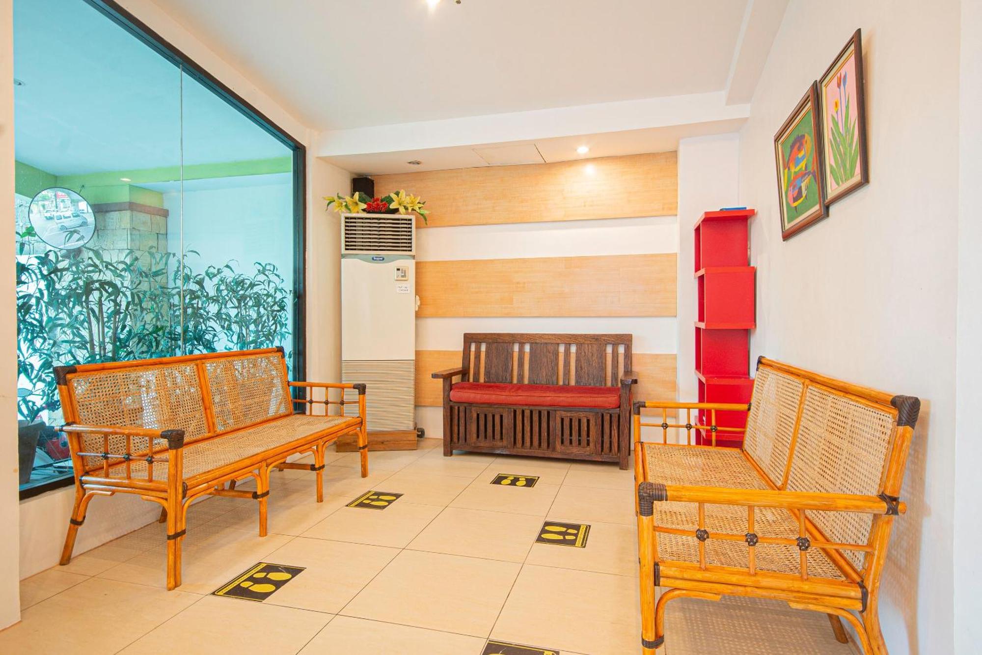 Oyo 210 Apple Tree Suites Cebu Eksteriør billede