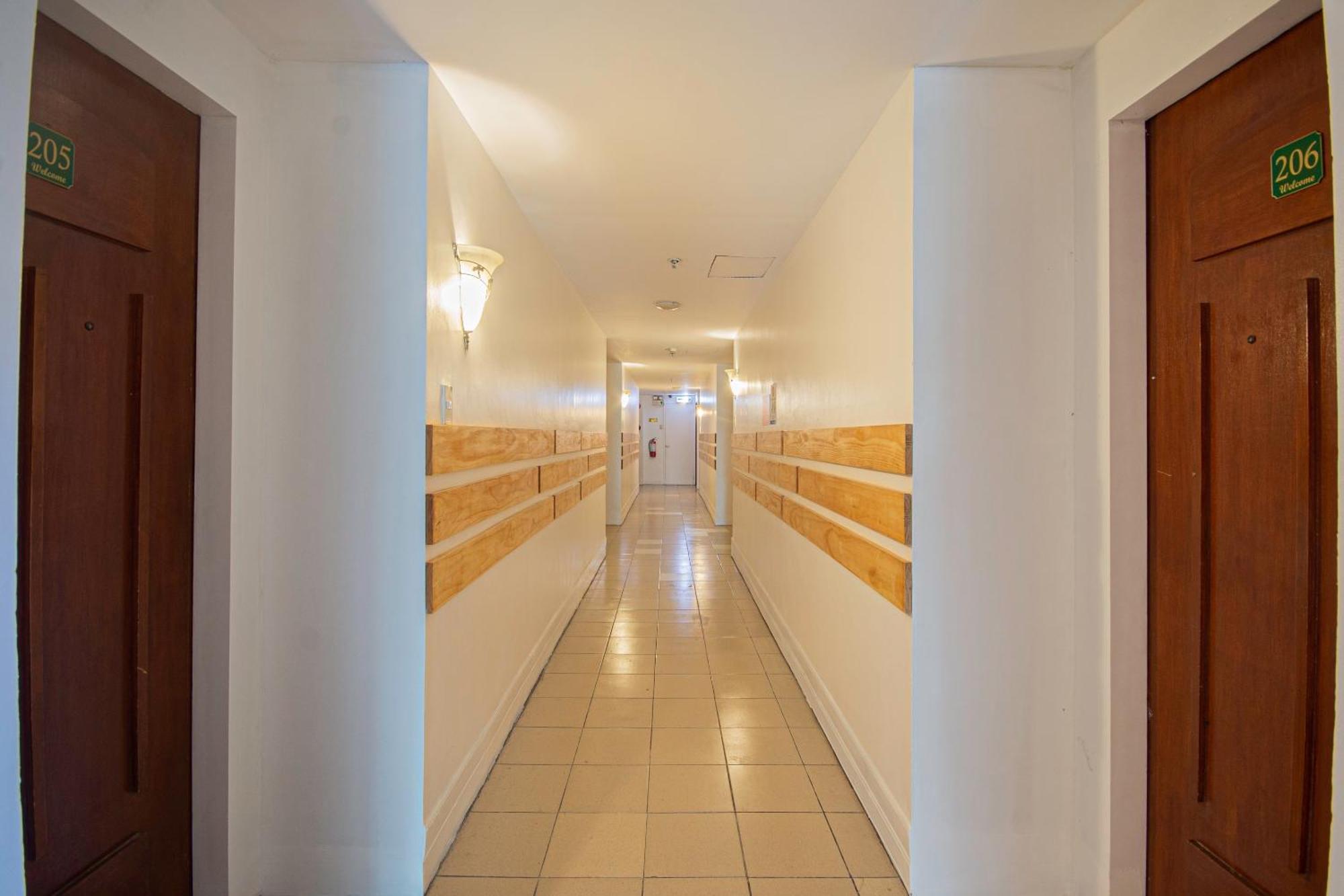 Oyo 210 Apple Tree Suites Cebu Eksteriør billede