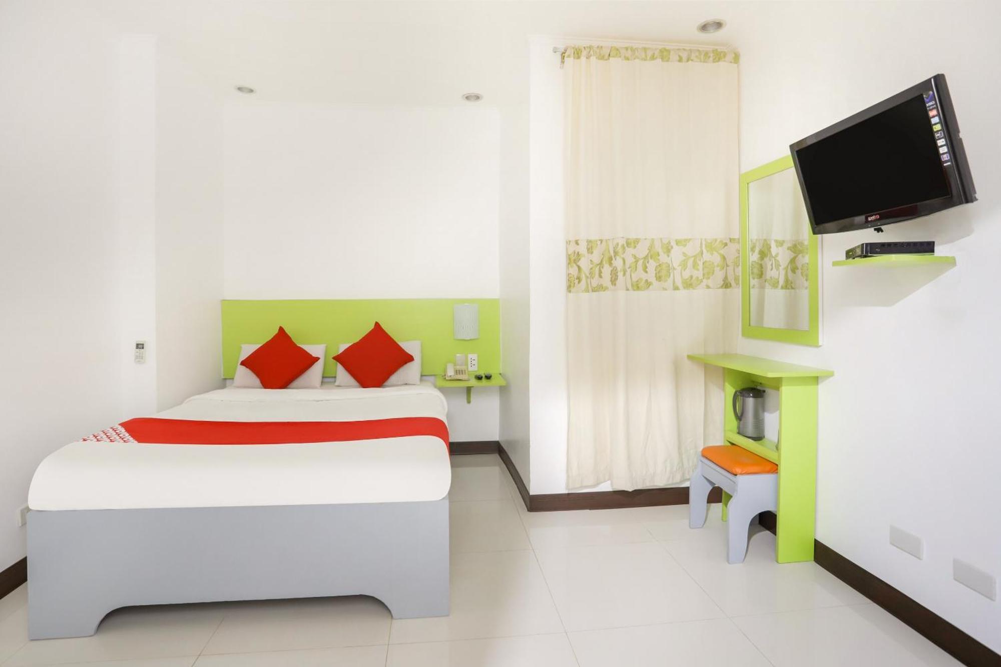 Oyo 210 Apple Tree Suites Cebu Eksteriør billede